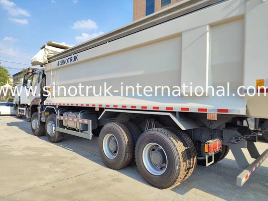 ZZ3317V386JB1R Sức mạnh ngựa cao tiêu thụ nhiên liệu thấp 380HP Xe tải U-type HOWO