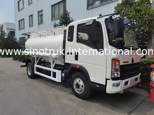 SINOTRUK HOWO 4X2 vận chuyển dầu xe tải xe tăng SINOTRUK HOWO 5-6CBM