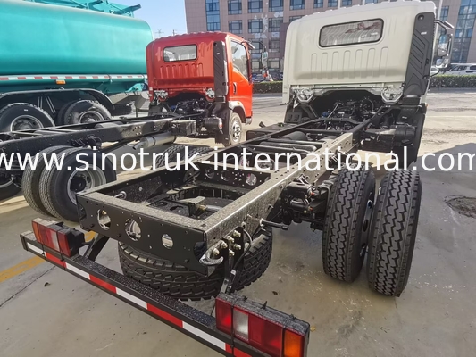 HOWO Hàng hóa nhỏ vận chuyển xe tải hạng nhẹ hai chỗ ngồi một chỗ với A / C khung gầm LHD