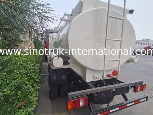 SINOTRUK HOWO 4X2 6 bánh xe Tank Oil Truck 5-6CBM Thùng đơn với bộ đo lưu lượng
