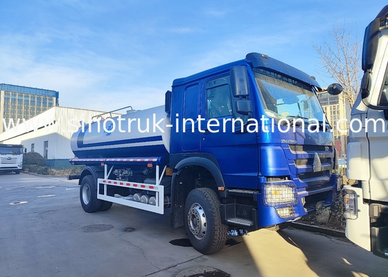 SINOTRUK HOWO 4x2 300HP Chassis màu xanh với thân xe bể nước 10m3