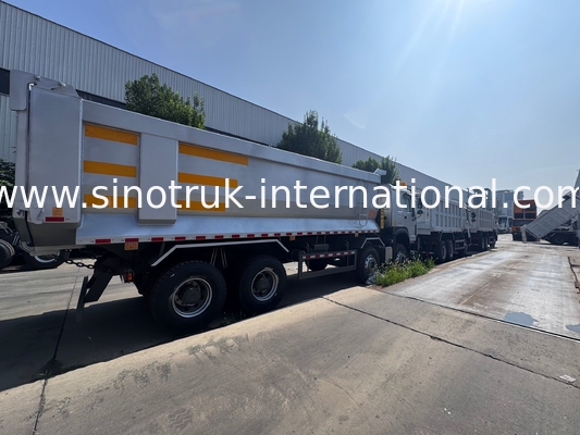 SINOTRUK HOWO 371HP 8X4 Tiếc xe tải tháo dỡ Xây dựng Mặt trước cũ Bơm quân sự Cho khu vực khai thác mỏ Hai đèn cảnh báo Thùng chứa loại U