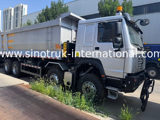 SINOTRUK HOWO 371HP 8X4 Tiếc xe tải tháo dỡ Xây dựng Mặt trước cũ Bơm quân sự Cho khu vực khai thác mỏ Hai đèn cảnh báo Thùng chứa loại U
