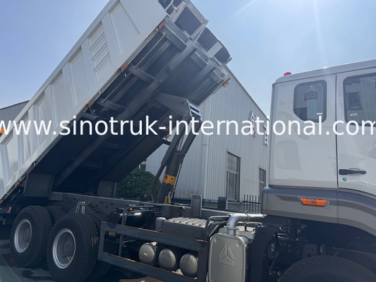 Xe ben SINOTRUK HOHAN Howo, động cơ Weichai, nâng giữa, 6 × 4, LHD, thùng hàng hình chữ nhật, màu trắng, 19-20CBM