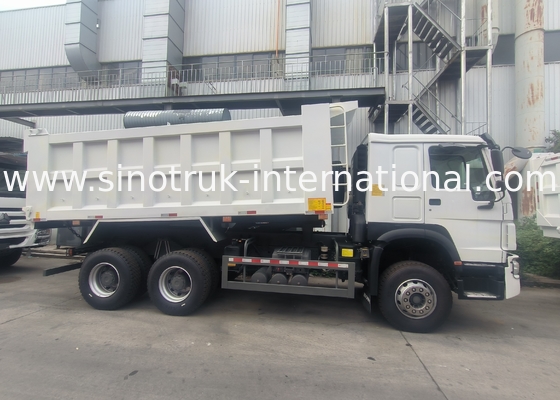 Chiếc xe tải 6x4 Diesel Heavy-Duty Hauler lái tay trái