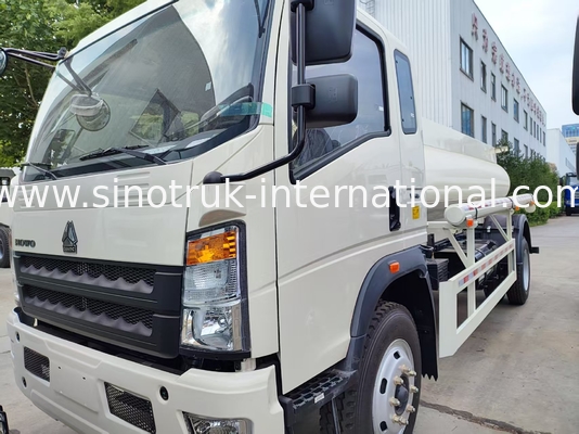 Xe hút chất thải hạng nhẹ 4x2 dung tích 6CBM 160HP Lốp thép 8.00R20