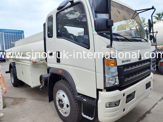 Xe hút chất thải hạng nhẹ 4x2 dung tích 6CBM 160HP Lốp thép 8.00R20
