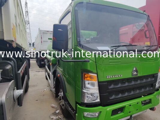 Xe tải thùng dầu công suất Sinotruk HOWO 8 CBM với loại truyền động 4x2 và tiêu chuẩn khí thải Euro III