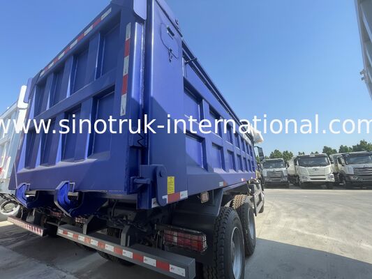SINOTRUK HOWO NX Cab Tipper Dump Truck LHD 6X4 A Warning Light With A Tarpaulin