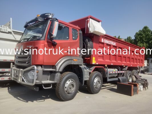Xe tải tự đổ Sinotruk NX có động cơ 371HP, công suất 40-50T và dẫn động 8×4 dành cho vận tải hạng nặng màu đỏ