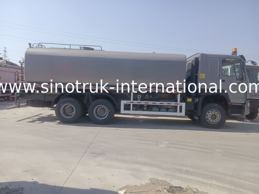 Sinotruk Howo máy phun nước xe bể nước 10-25CBM 6 X 4 Euro 2 371HP trắng