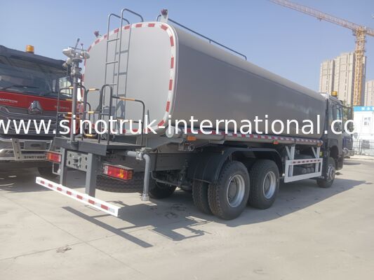 Sinotruk Howo máy phun nước xe bể nước 10-25CBM 6 X 4 Euro 2 371HP trắng