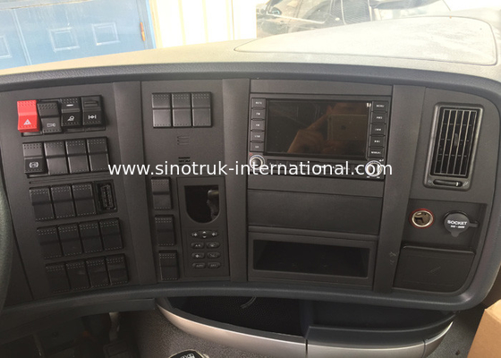 Sinotruk Động cơ Diesel Đầu máy kéo xe tải quốc tế cho trang web xây dựng