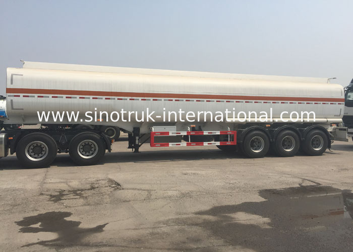 50 - 80 Tons 60cbm Oil Tank Truck For Oil Fuel Transport Polyurethane Painting