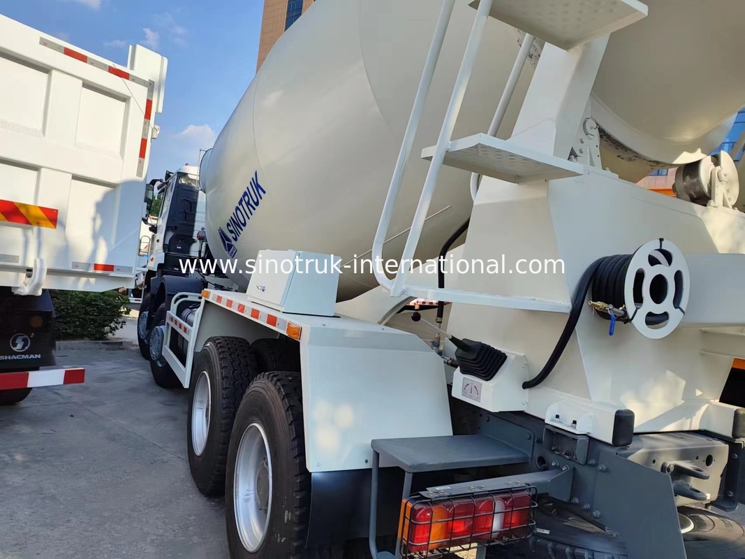HOWO RHD 6 * 4 12CBM Xe tải trộn màu trắng Sức mạnh cao 380HP Căng trộn Ý hiệu quả cao
