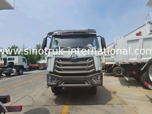 Xe tải tự đổ HOWO N7 LHD 12 bánh 8X4 400HP để khai thác