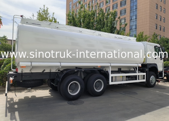 Sinotruk Howo 25CBM Oil Tank Truck 10Wheels 400Hp 6 × 4 Multiple Compartments