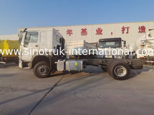 SINOTRUK HOWO LHD 6X4 400HP Chassis xe chở dầu nước