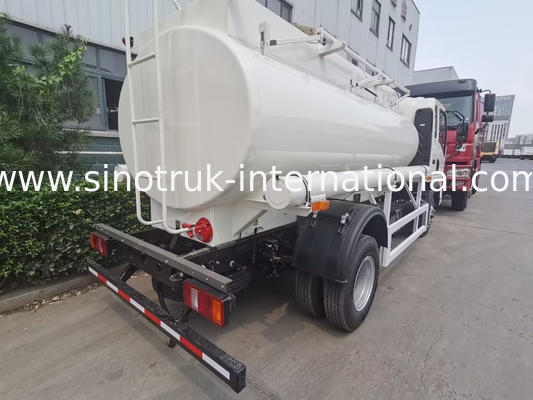 SINOTRUK HOWO 4X2 6 bánh xe Tank Oil Truck 5-6CBM Thùng đơn với bộ đo lưu lượng