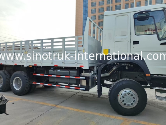 Howo Full Drive Cargo Box Truck 400 HP 4 trục