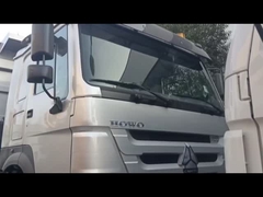 Chiếc xe tải SINOTRUK HOWO 400HP 12 bánh LHD 40Tons 30CBM ZZ3317V3567B1