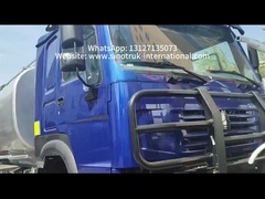 Xe tải nhiên liệu LHD hạng nặng HOWO 8 * 4 400HP: Hệ thống xe tăng kép 40CBM để phân phối nhiên liệu đường dài